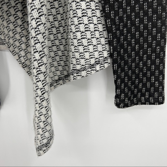 Chelsea & Theodore Colorblock Knit Long Sleeves Open Drape Notched Cardigan - Picture 6 of 8